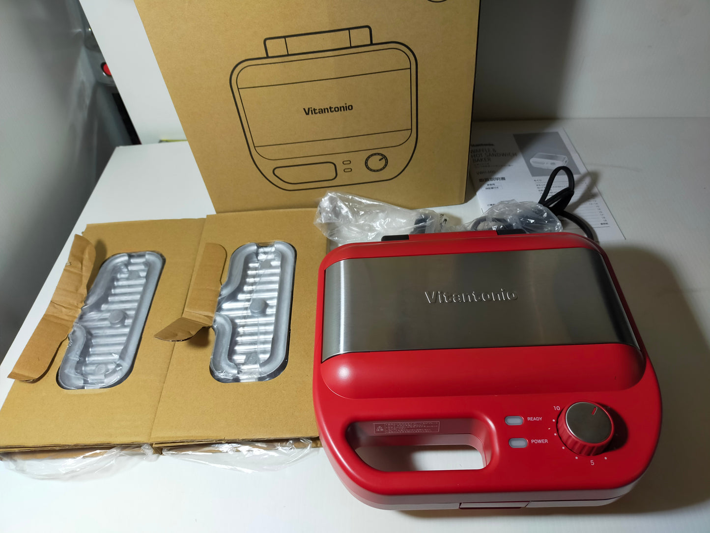 【サテライト】 ホットサンドメーカー ワッフル&ホットサンドベーカー ビタントニオ VWH-600-R
2023年製