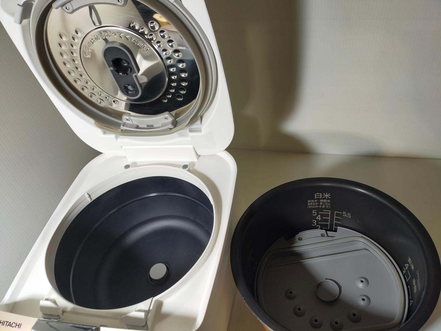 【サテライト】 IH炊飯器 日立 5.5合炊き RZ-TS105M
2022年製