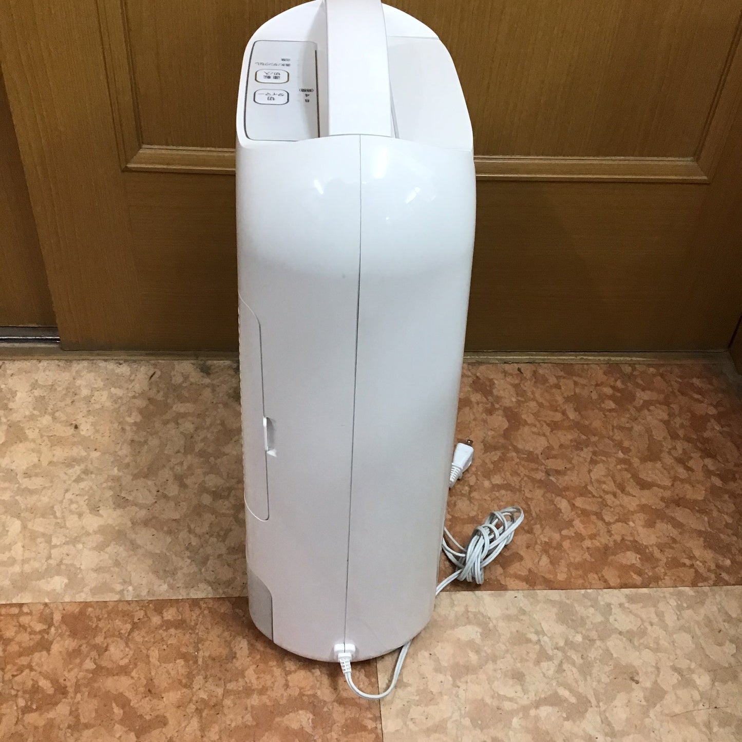 【深草店】 アイリスオーヤマ 衣類乾燥除湿機 KIJD-H202-S
