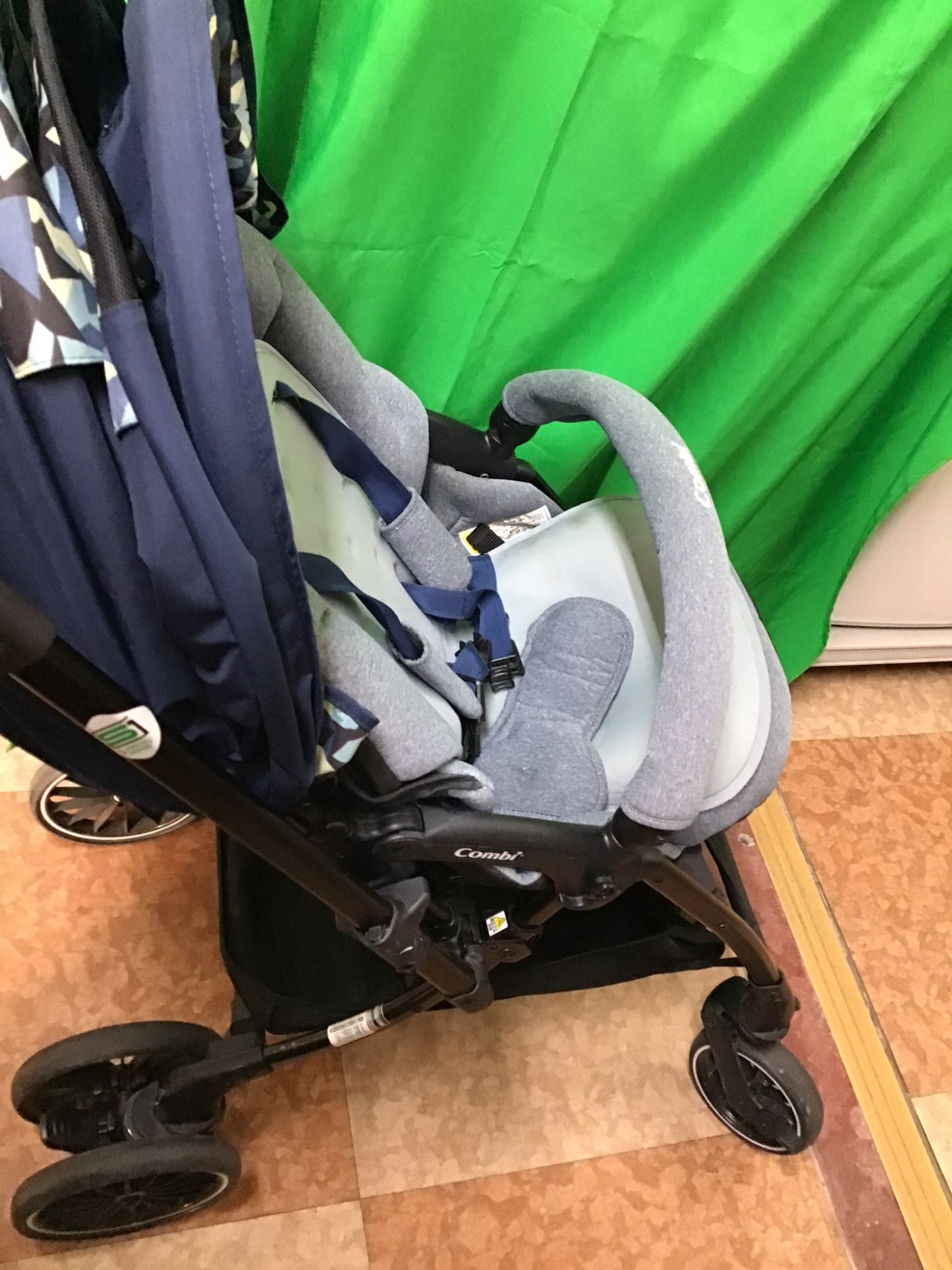 【深草店】 ベビーカー コンビ スゴカルスイッチプラス 安全基準A型