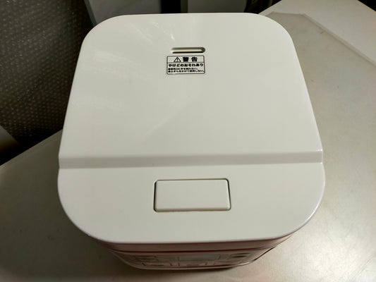 【サテライト】 炊飯器 ニトリ 3合炊き SN-A5WH
2020年製