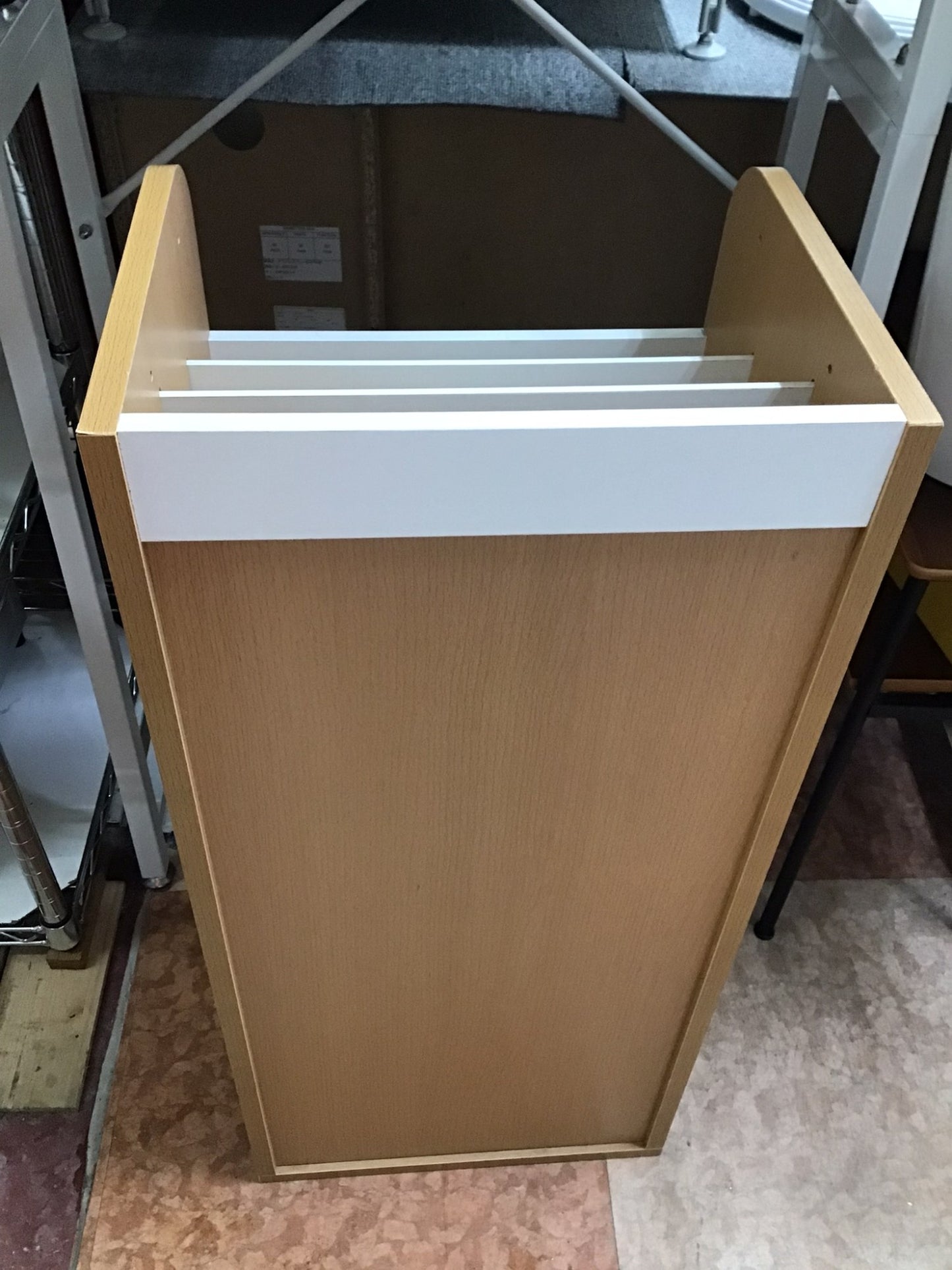 【深草店】 本棚 幅37㎝ 奥行29.6㎝ 高さ82㎝