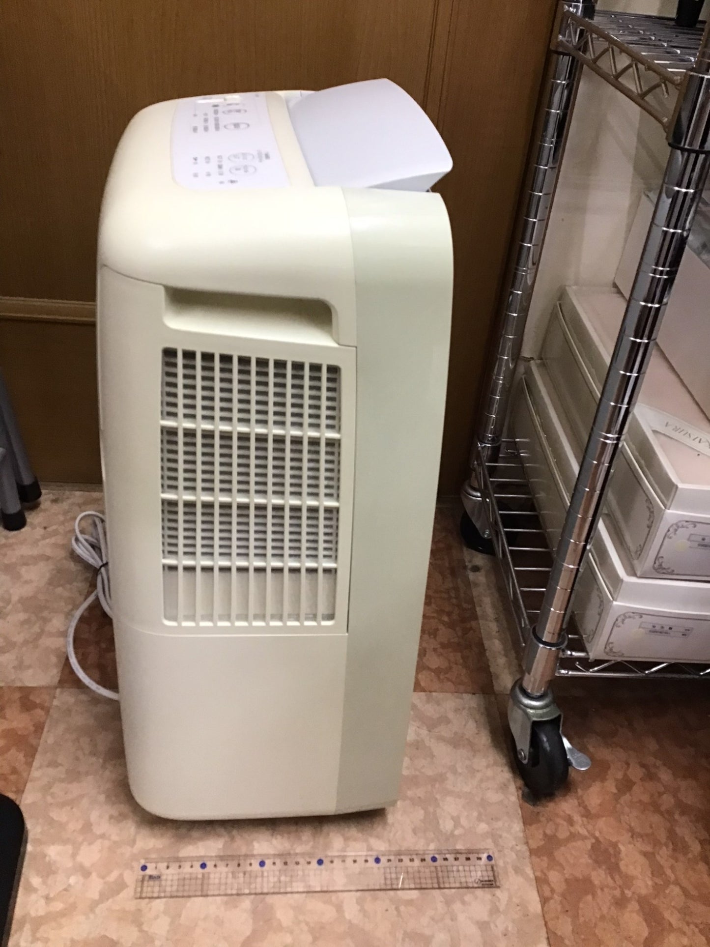 【深草店】 冷風・換装 除湿器 シャープ CM-L100
2020年年製