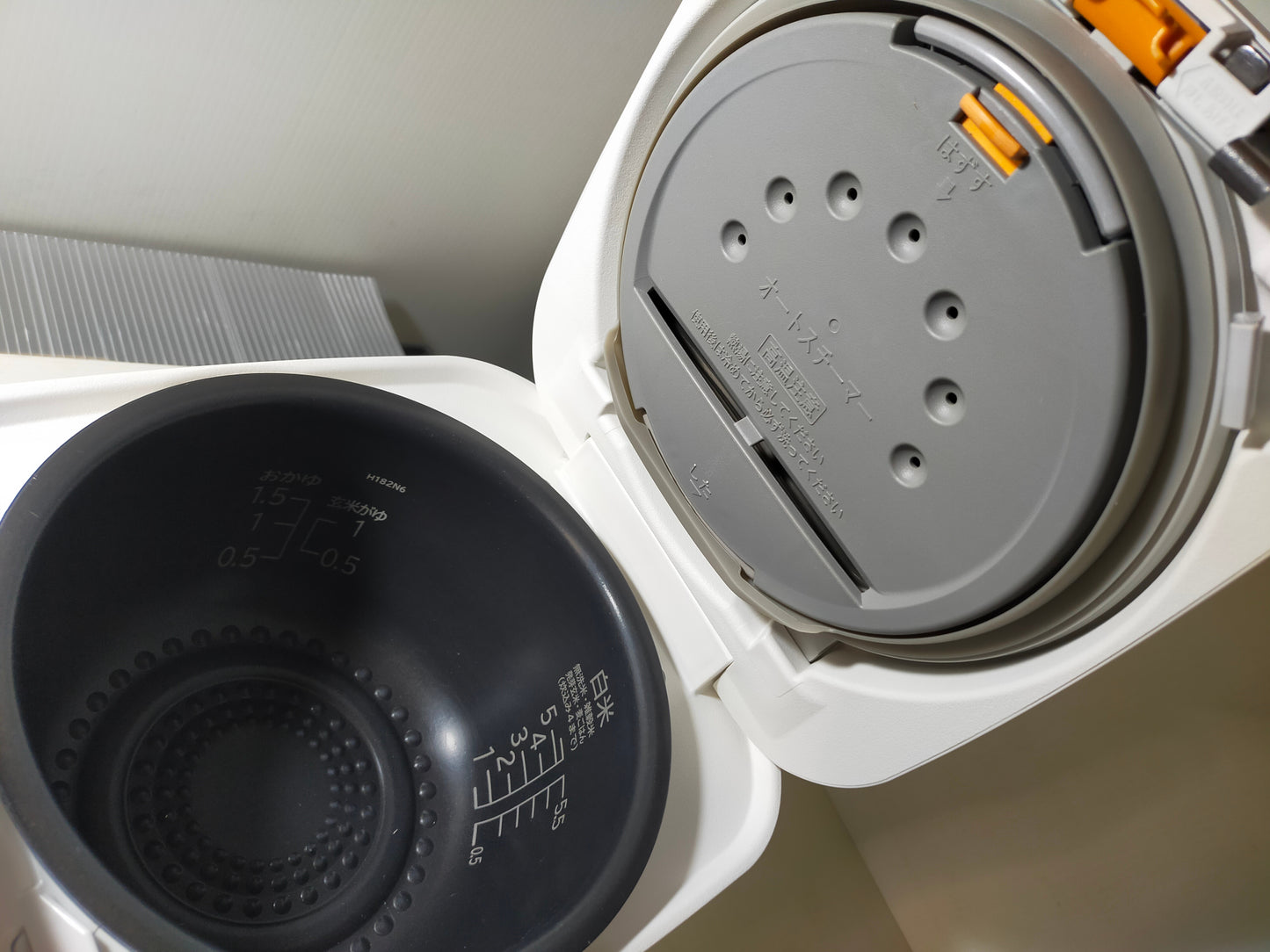 【サテライト】 IH炊飯器 日立 5.5合炊き RZ-TS105M
2022年製