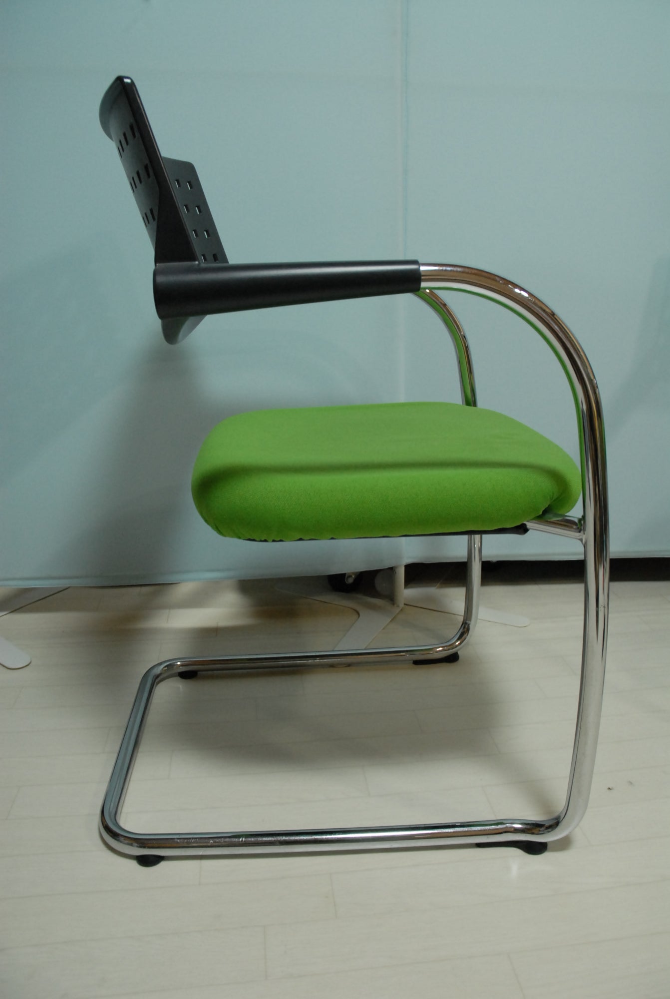 vitra カンティレバーチェア スタッキングチェア 2脚セット アントニオ・チッテリオ ビザソフト
