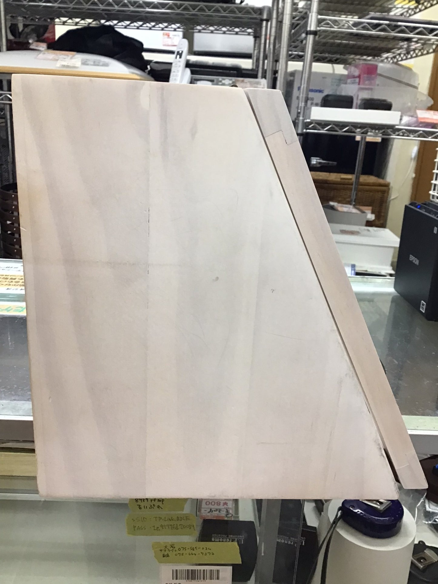 【深草店】 ガラスケース