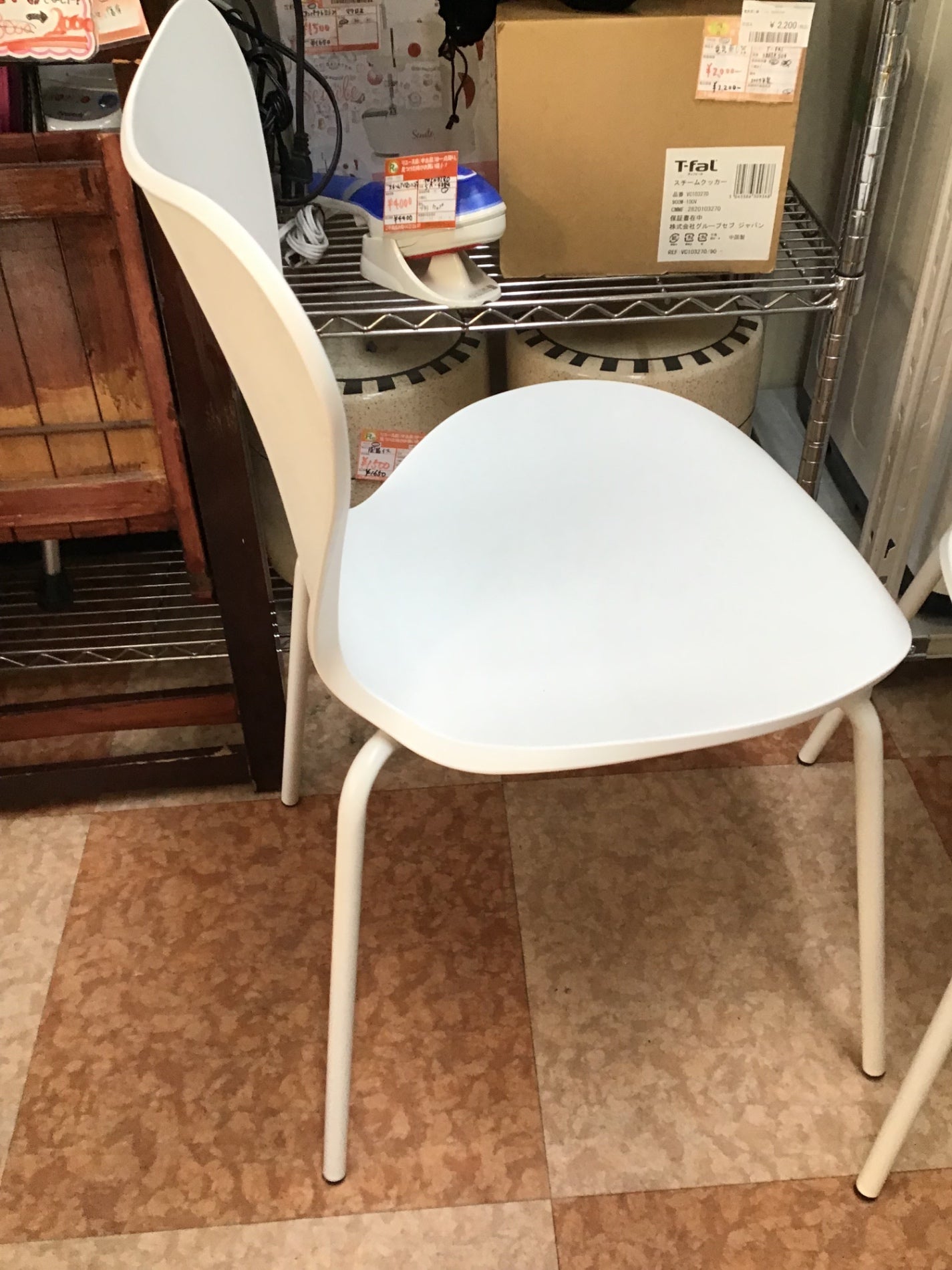 【深草店】 椅子 白 幅50 高さ80.5 奥行42 座高48