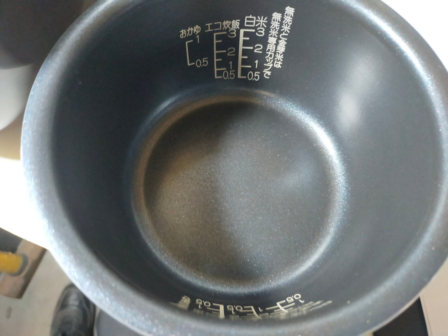 【サテライト】 炊飯器 象印 3合炊き NL-BB05AM-TM
2021年製
