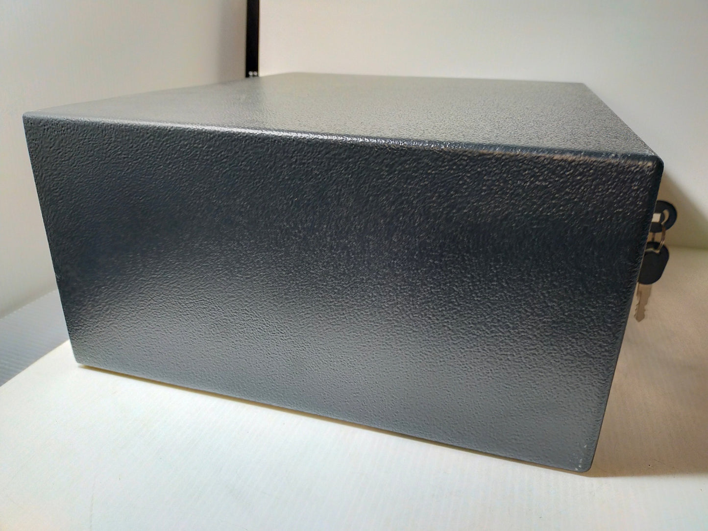 【サテライト】 金庫 SentrySafe X075