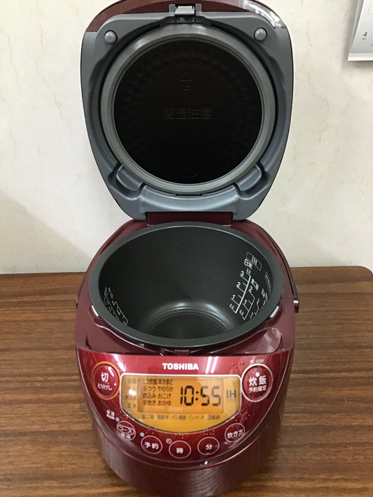 【深草店】 IH炊飯器 東芝 RC-6XM 三合 2021年製
2021年製
