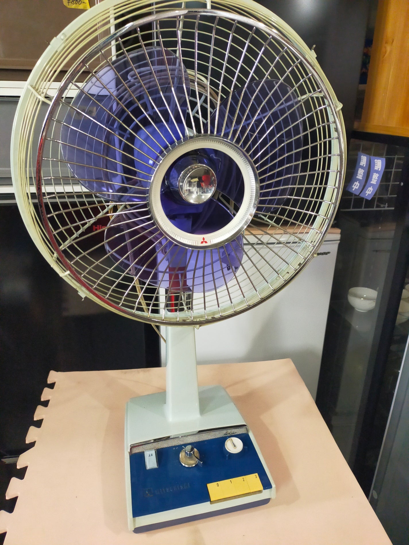 【サテライト】レトロ扇風機 三菱 R30-W