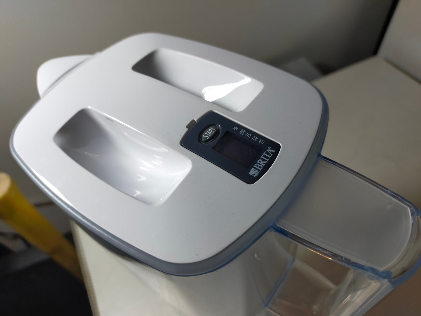 【サテライト】 ポット型浄水器 ブリタ