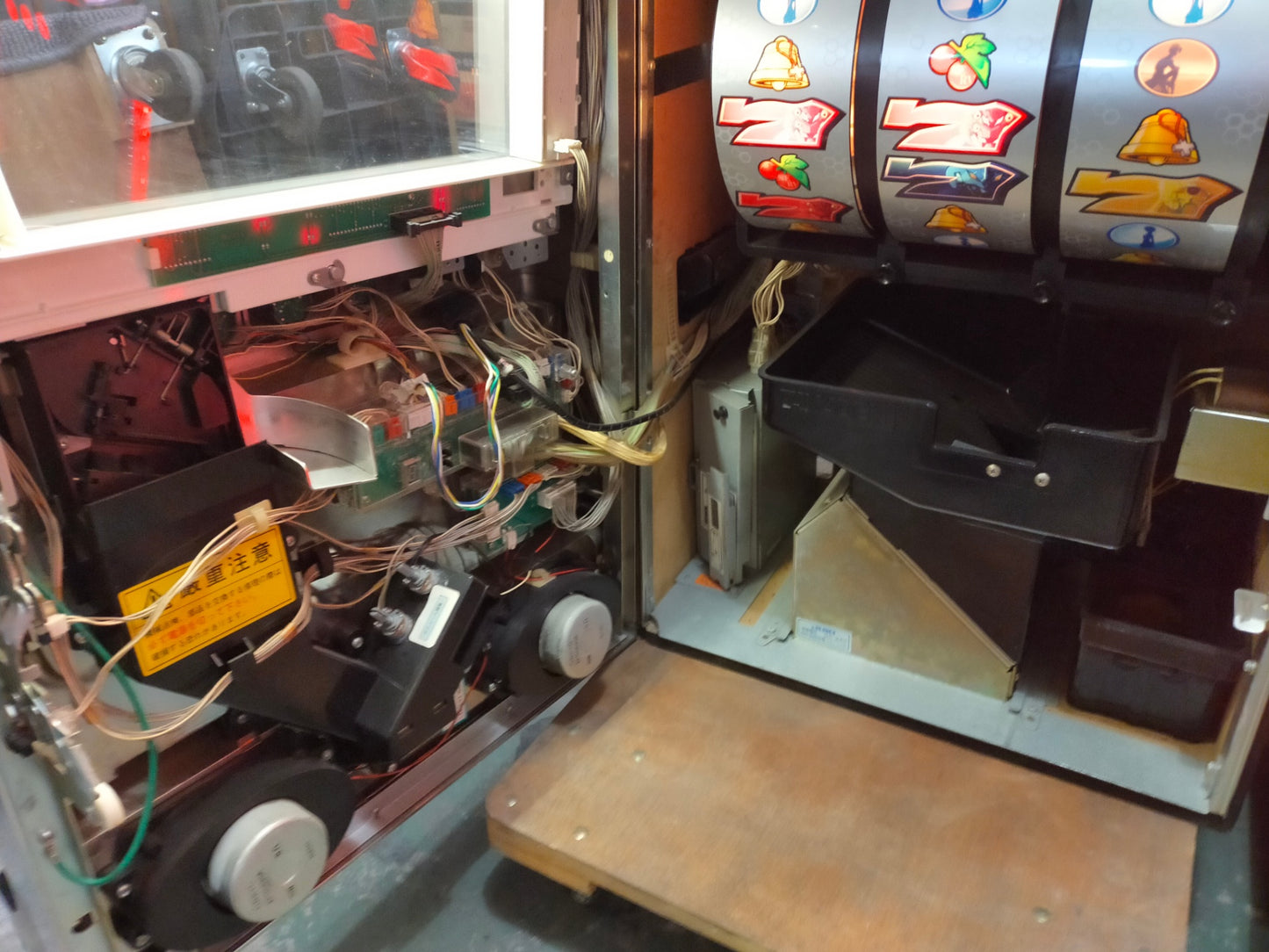 【サテライト】パチスロ実機 エヴァンゲリオン 約束の時 5号機 【発送不可】