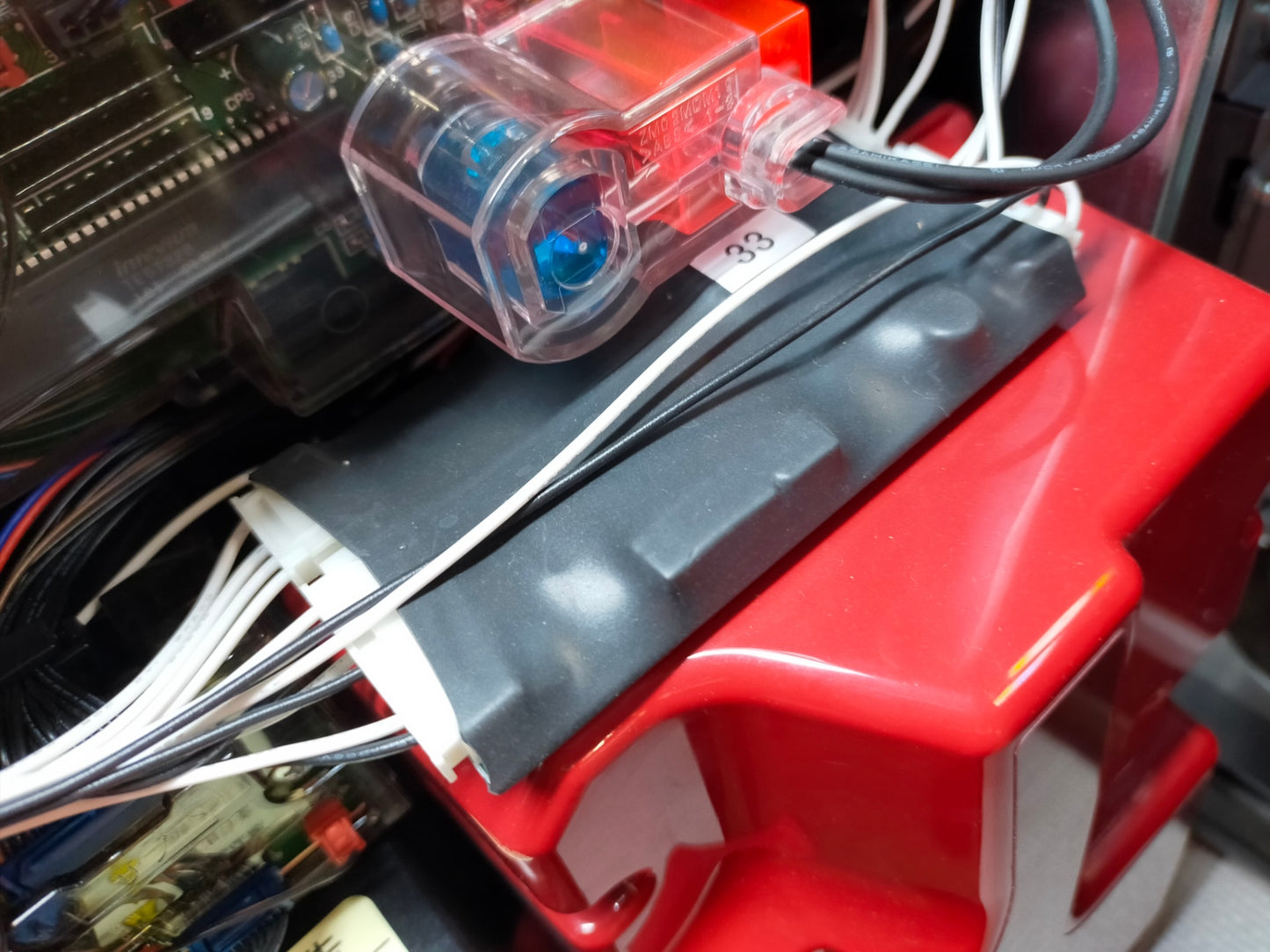 【サテライト】パチスロ実機 盾の勇者の成り上がり 6号機 【発送不可】