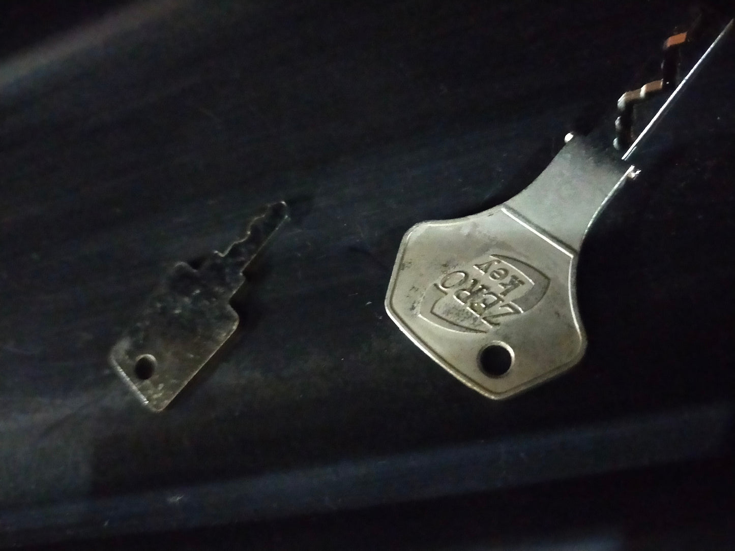 【サテライト】パチスロ実機 ルパン三世 ロイヤルロード~金海に染まる黄金神殿~ 5号機 【発送不可】