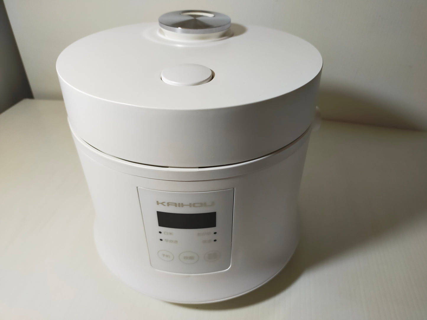 【サテライト】炊飯器 カイホウジャパン 3合炊き KH-SK500WH