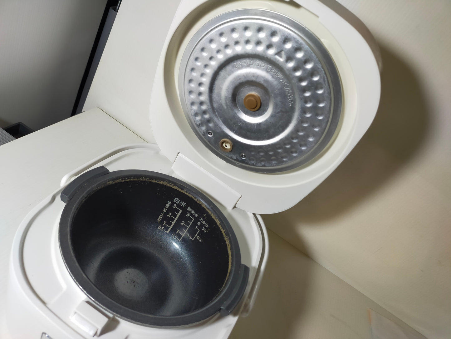 【サテライト】 炊飯器 シャープ 3合炊き KS-F5E7
2020年製