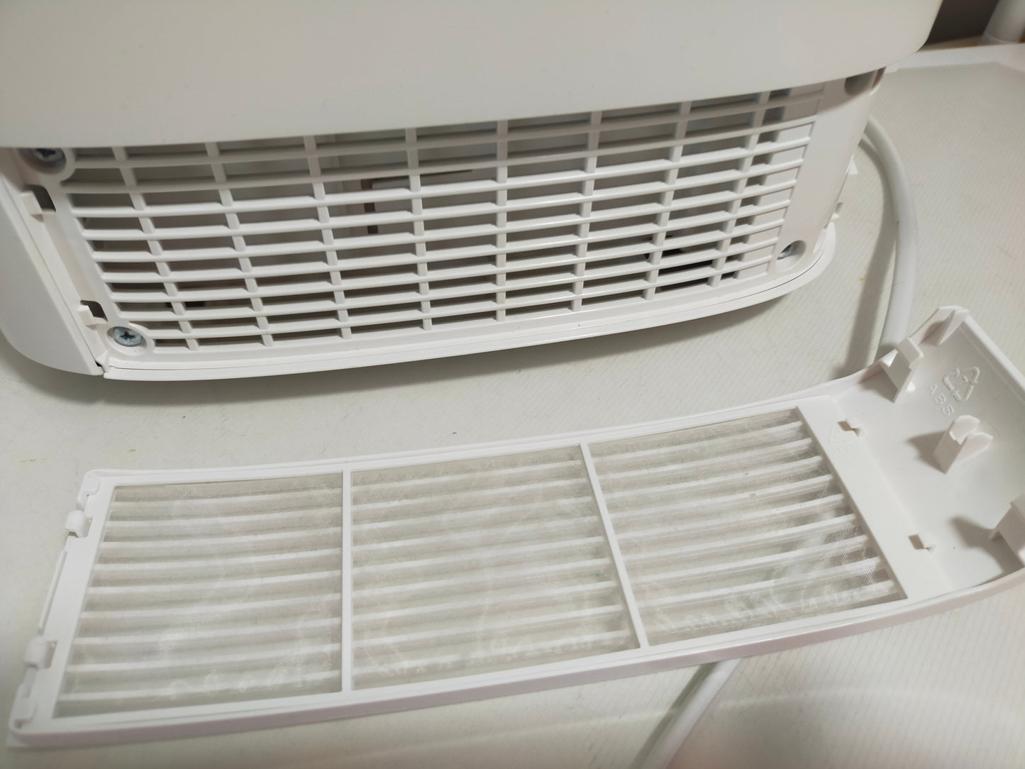 【サテライト】 除湿乾燥機 シャープ CV-R60-W  2023年製