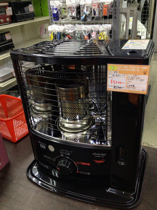【深草店】トヨトミ 石油ストーブ (木造6畳まで/コンクリート8畳まで) 日本製 ブラック RSX-230(B)