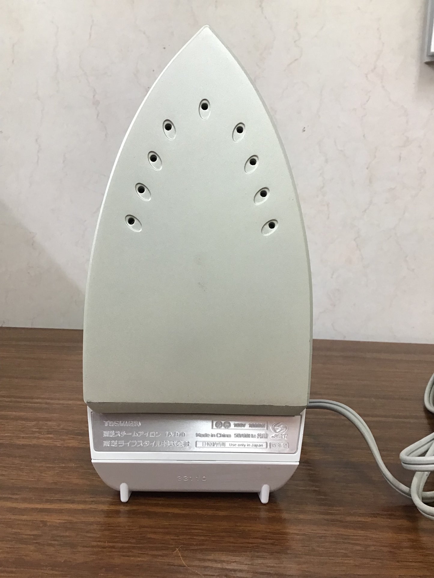 【深草店】 アイロン　東芝　TA-B70  2015年製年製