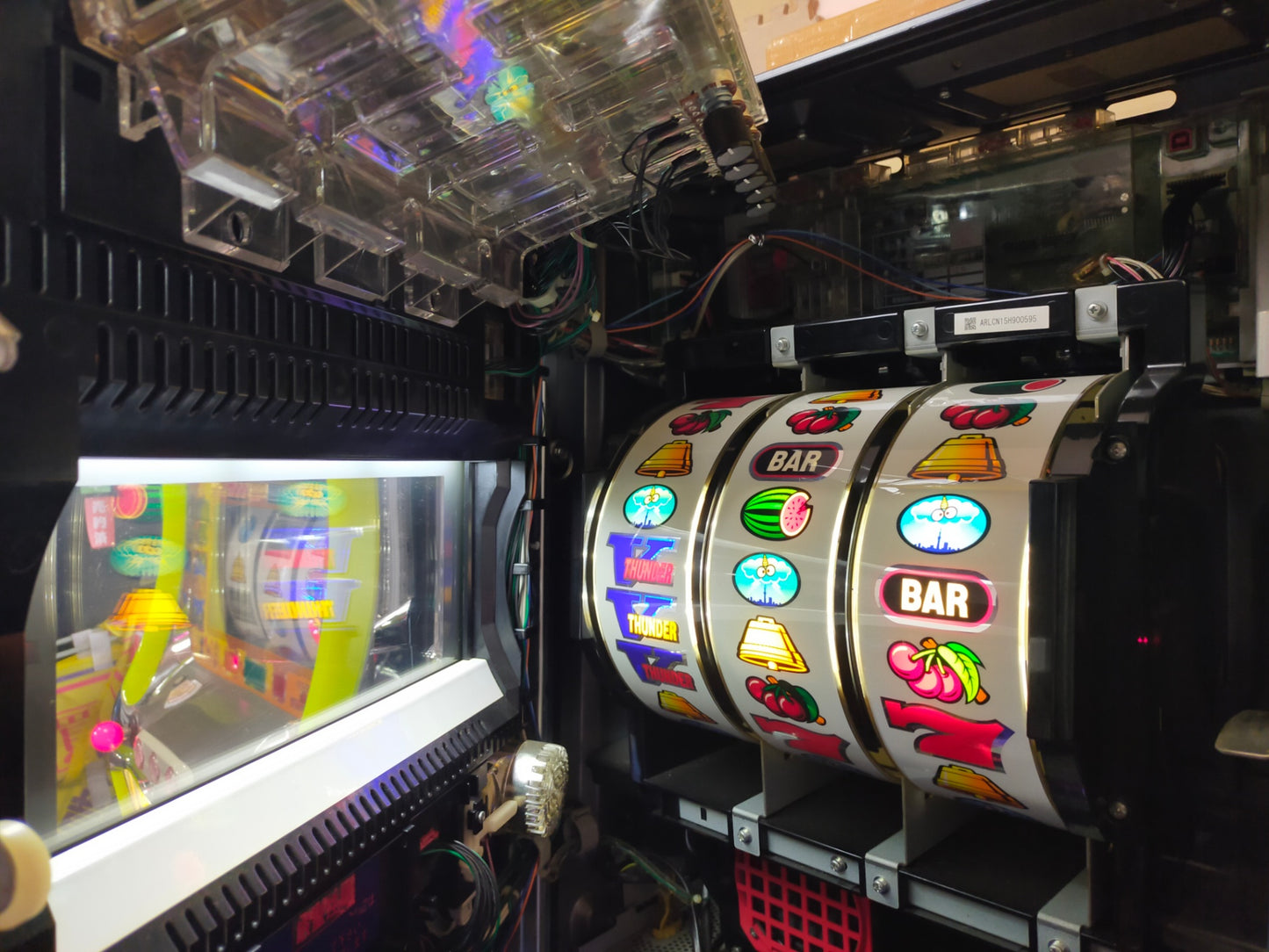 【サテライト】パチスロ実機 サンダーVリボルト 5号機 【発送不可】