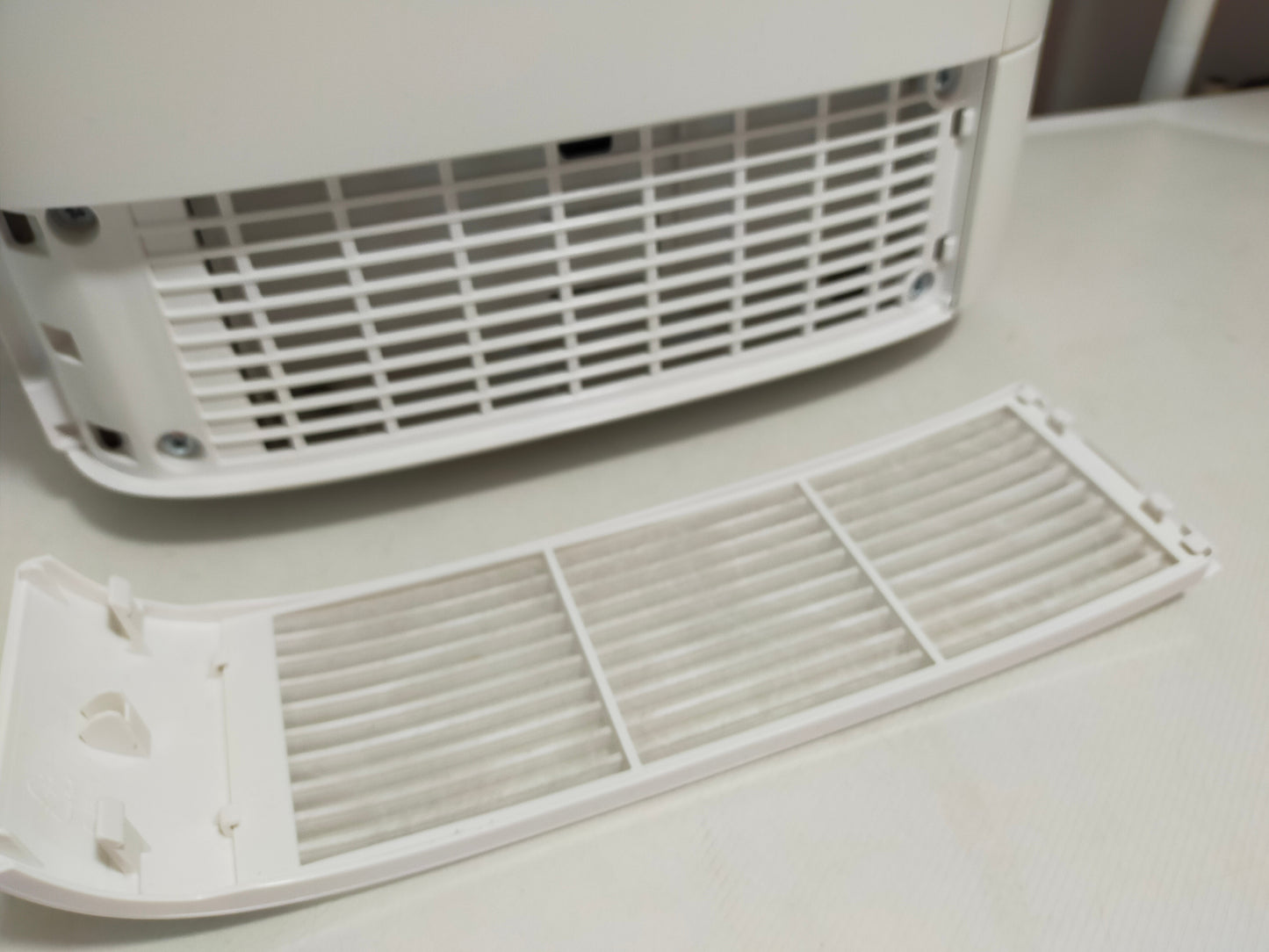 【サテライト】 除湿乾燥機 シャープ CV-R60-W  2023年製