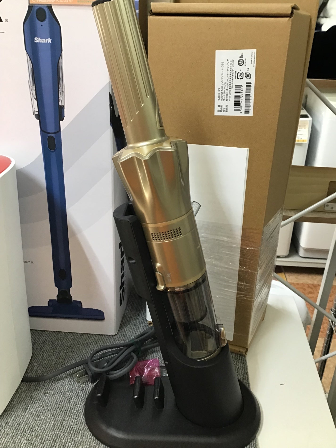 【深草店】 コードレスクリーナー　INV-102