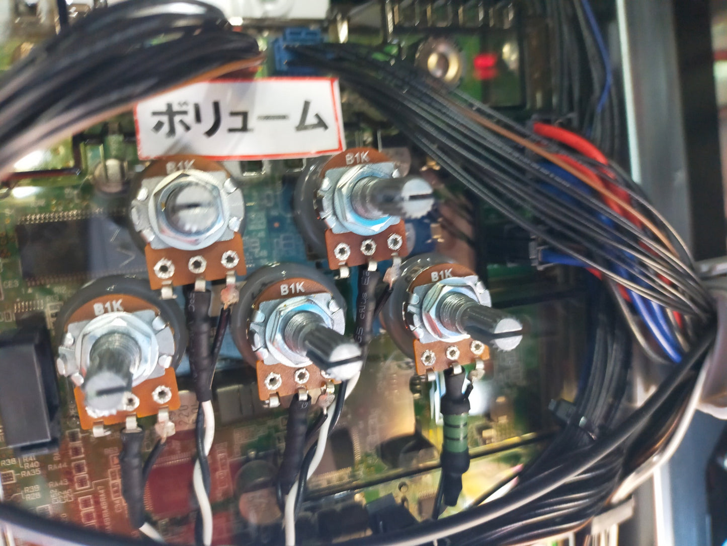 【サテライト】パチスロ実機 盾の勇者の成り上がり 6号機 【発送不可】