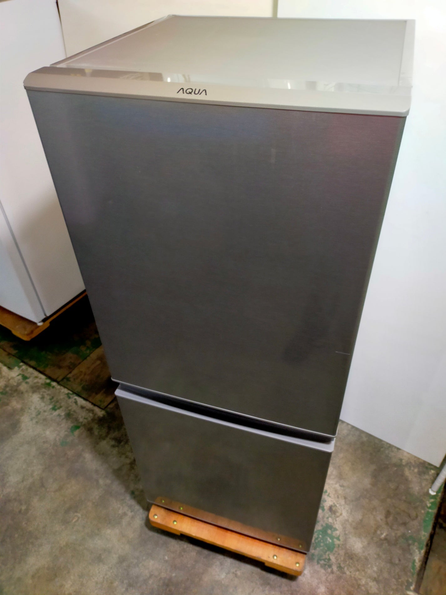 【サテライト】冷蔵庫 アクア AQR-13J-S 126L 2020年製