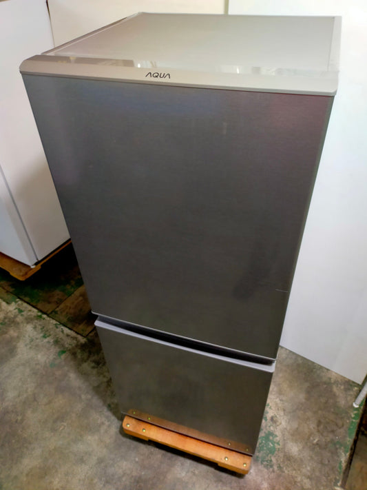 【サテライト】冷蔵庫 アクア AQR-13J-S 126L 2020年製