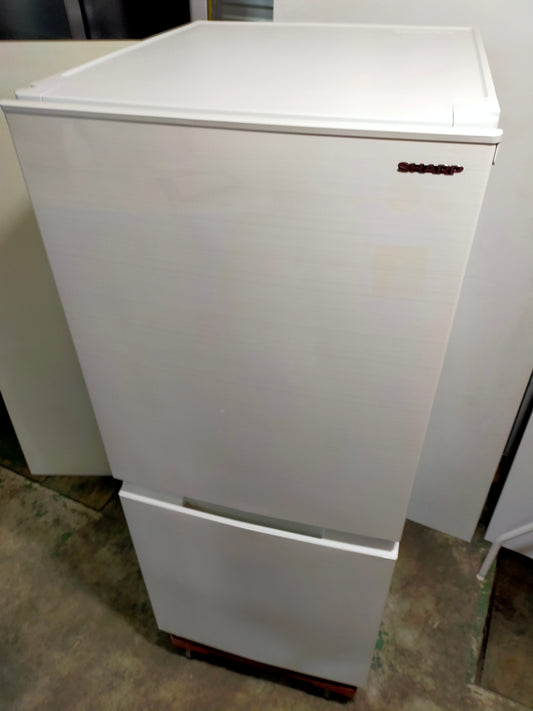 【サテライト】冷蔵庫 シャープ SJ-D15G-W 152L 2021年製