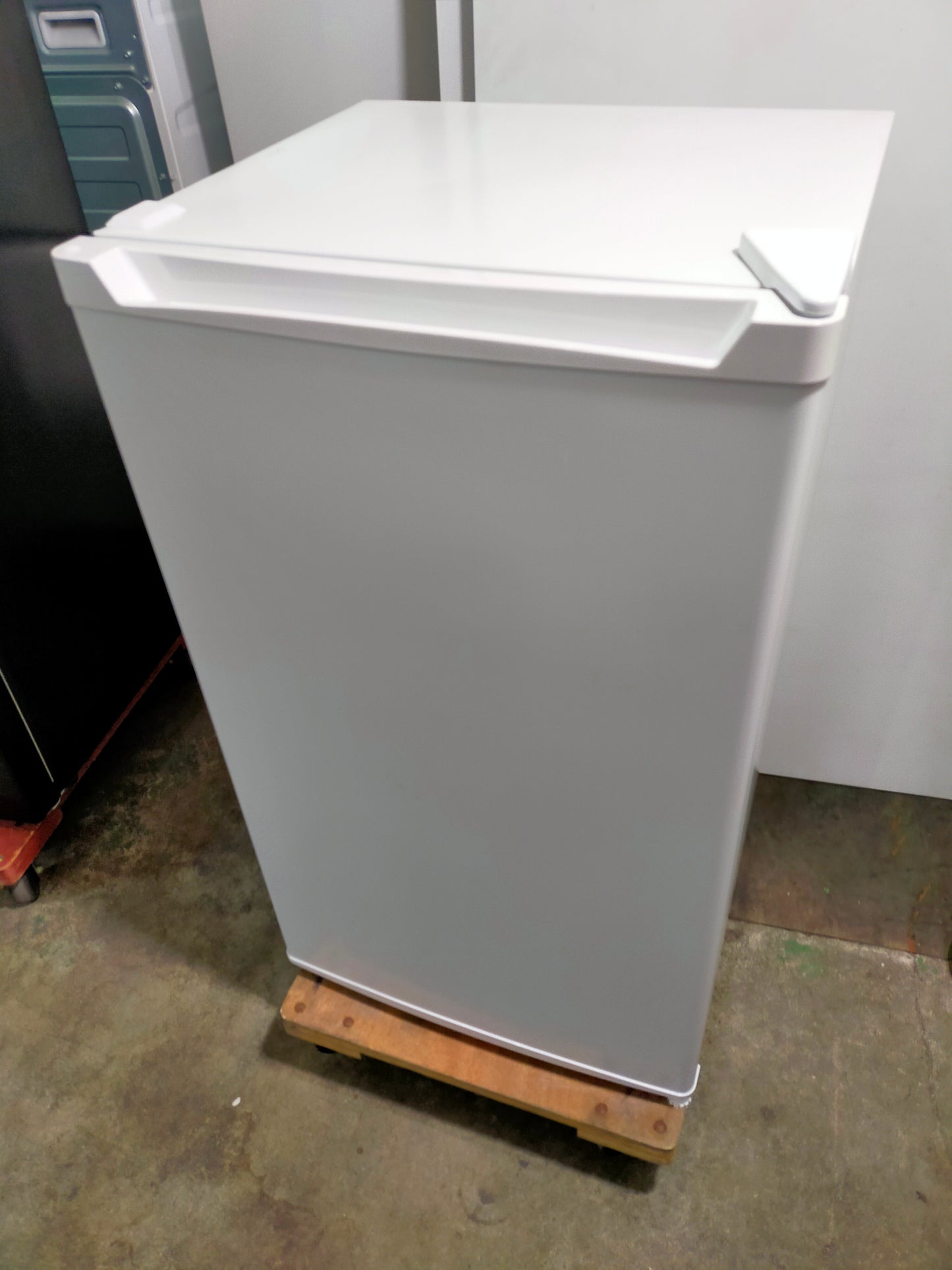 【サテライト】冷蔵庫 マクスゼン JR092ML1WH 92L 2023年製