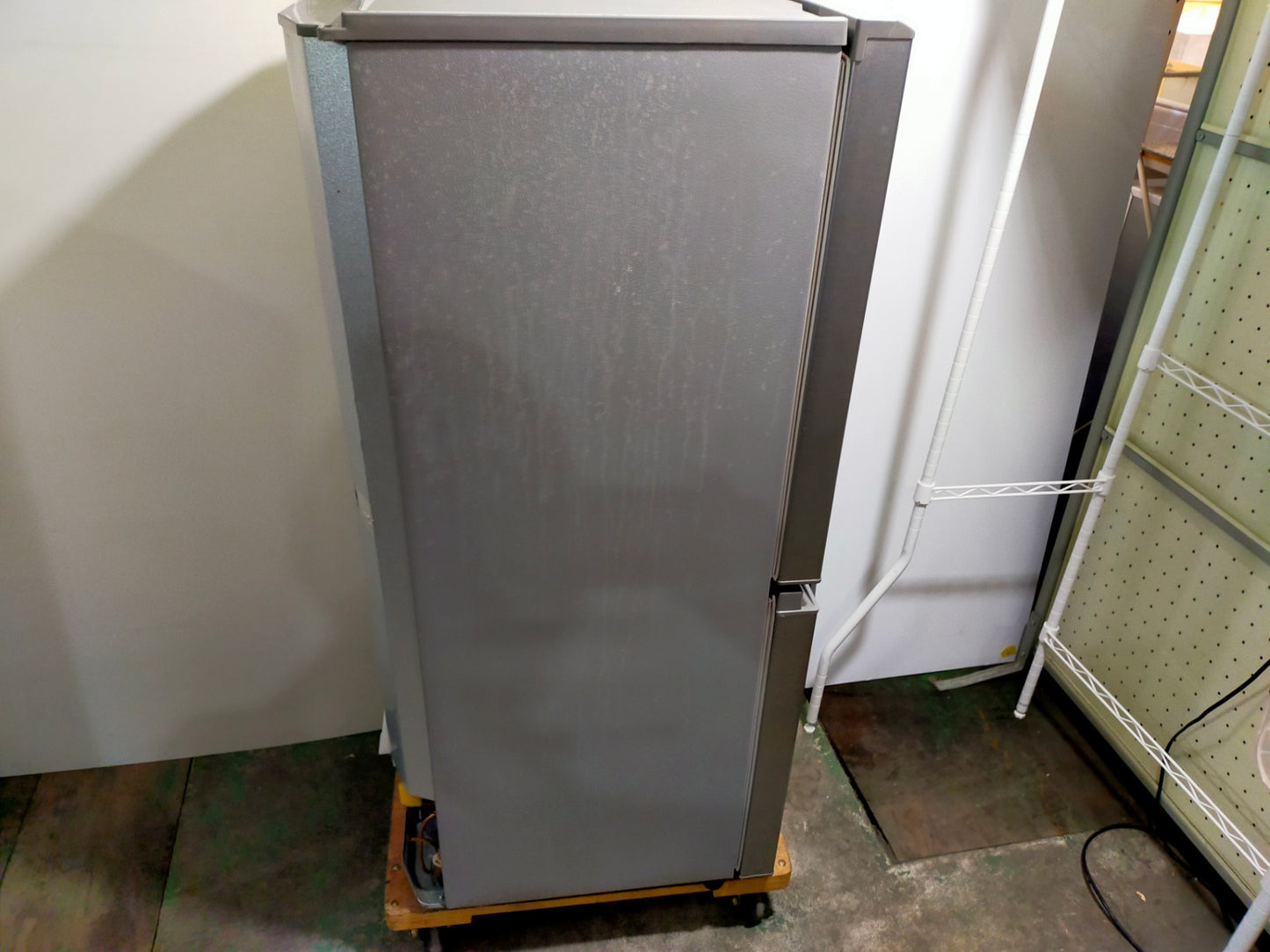 【サテライト】冷蔵庫 アクア AQR-13J-S 126L 2020年製