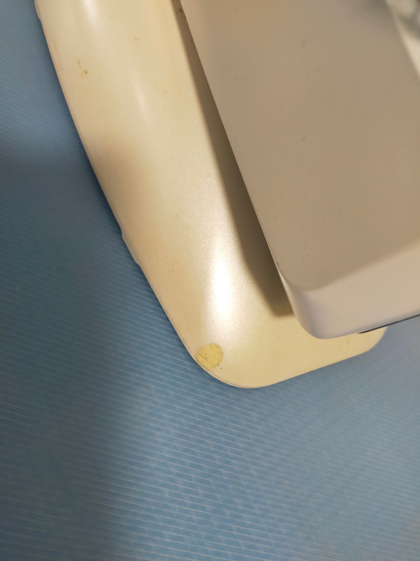 【サテライト】 電気ストーブ エスケイジャパン SKJ-S99C 

 2011年製