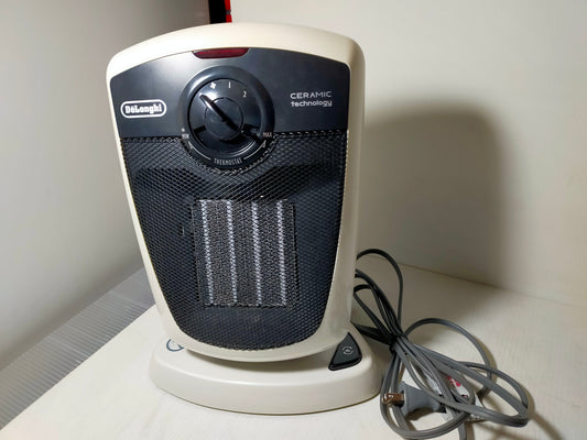 【サテライト】 セラミックファンヒーター デロンギ DCH4503J-W