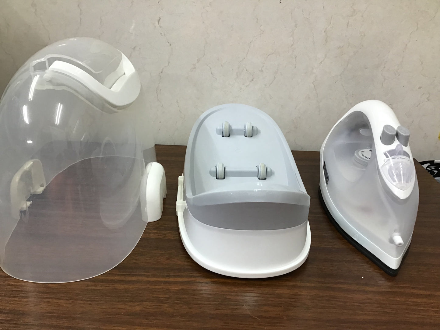 【深草店】 コードレスアイロン　ニトリ　HG-5016　2021年製  2021年製