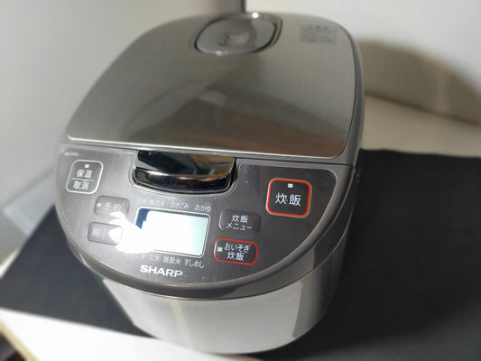 【サテライト】 炊飯器 シャープ 5.5号炊き KS-S10J 

 2017年製