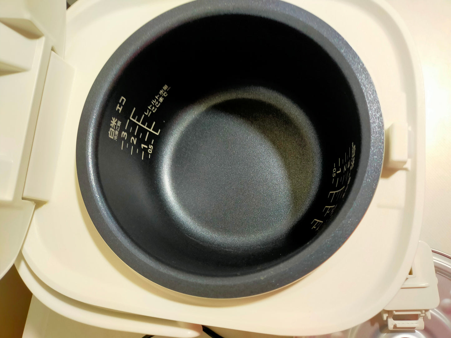 【サテライト】 炊飯器 タイガー 3合炊き JBS-A055  2024年製