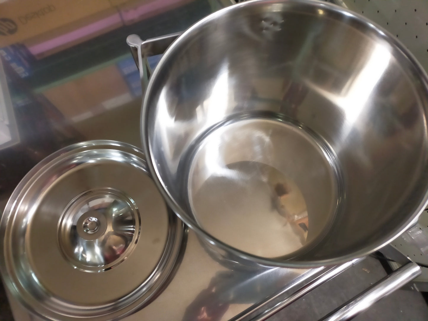 【サテライト】 医療用 ステンレスワゴン カート 回診車 包帯交換車 引出2個 汚物缶付 2段 幅88cm 奥行き49cm 高さ86cm