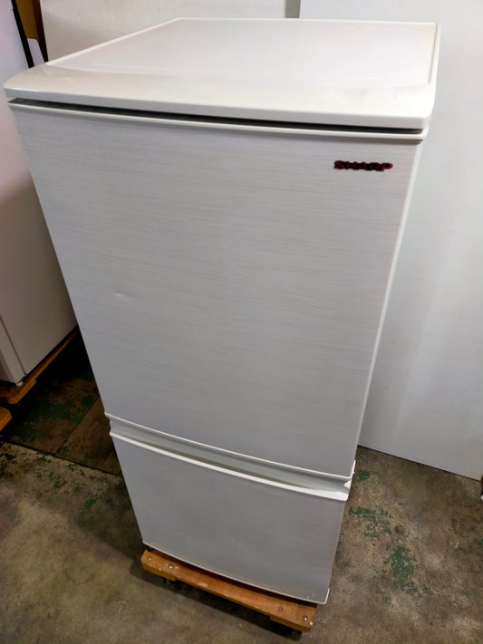 【サテライト】冷蔵庫 シャープ SJ-D14E-W 137L 2019年製