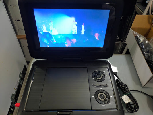 【サテライト】ポータブルDVDプレーヤー 大栄トレーディング 9インチ DT-PD9K2205N