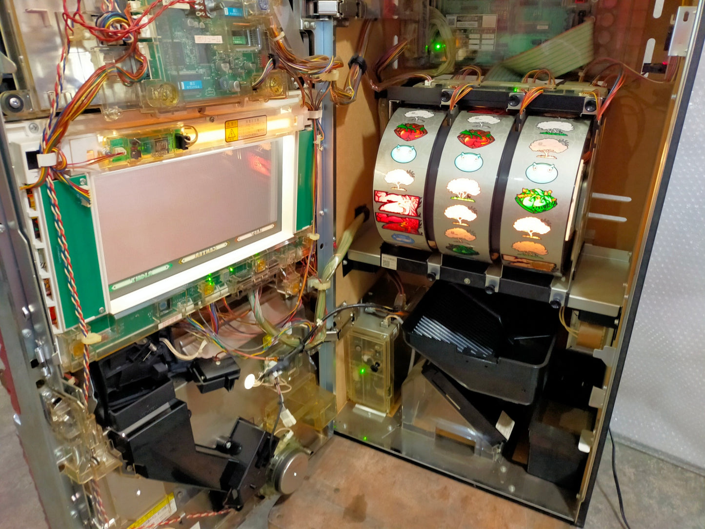【サテライト】 パチスロ実機 獣王 王者の帰還 5号機 【発送不可】