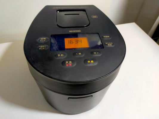 【サテライト】 IH炊飯器 アイリスオーヤマ 極厚火釜 3合炊き RC-IL30-B  2022年製