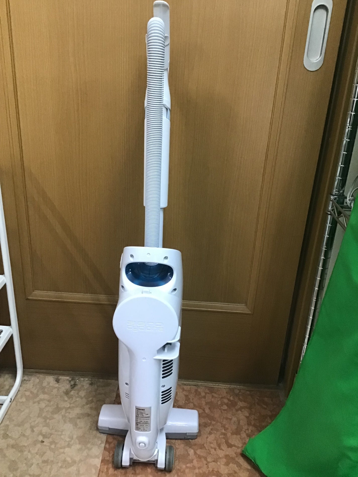 【深草店】東芝 サイクロン式スティッククリーナーコード式 タービンブラシタイプブルー【掃除機】TOSHIBA VC-Y80C-L