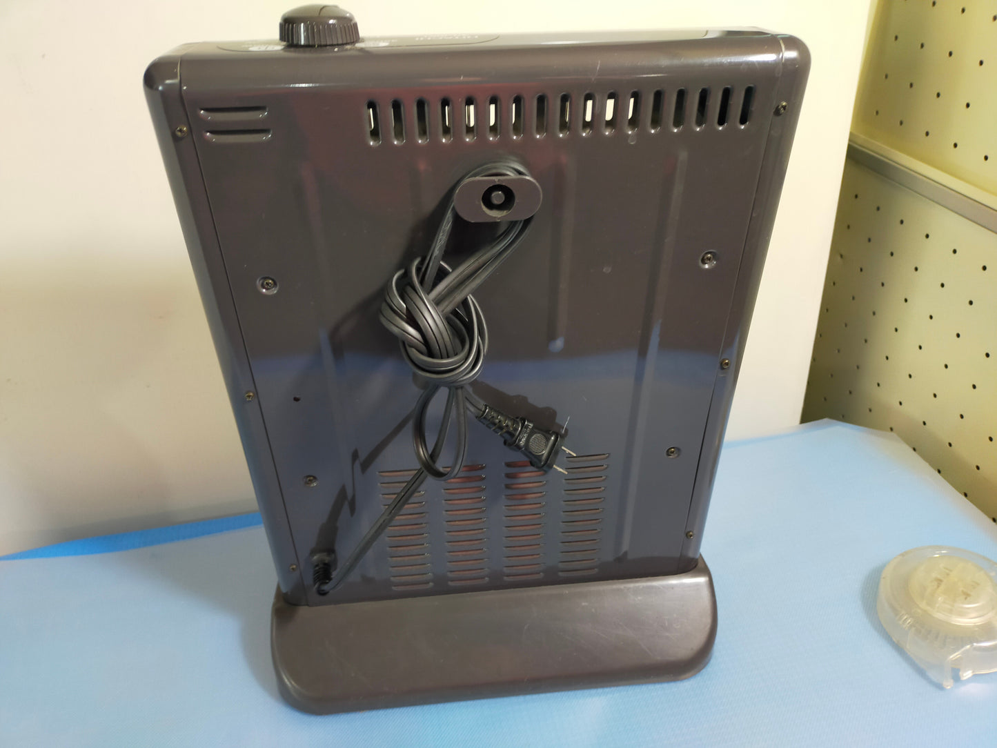 【サテライト】 電気ストーブ 日立 VH-105T 

 1995年製