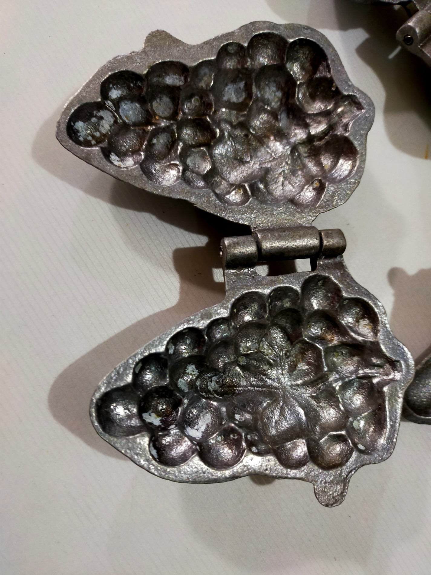 【サテライト】 アンティーク 菓子型 ピューター