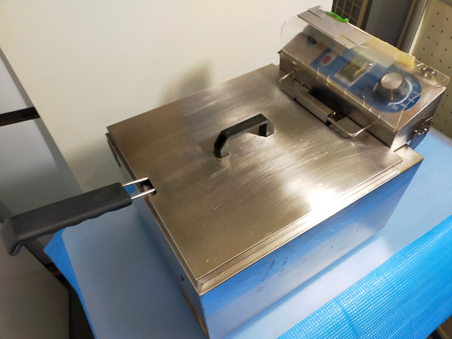 【サテライト】 KIPROSTAR 卓上電気フライヤー 油量12L 単相200V PRO-12FLT-200-F 厨房機器 中古 キプロスター