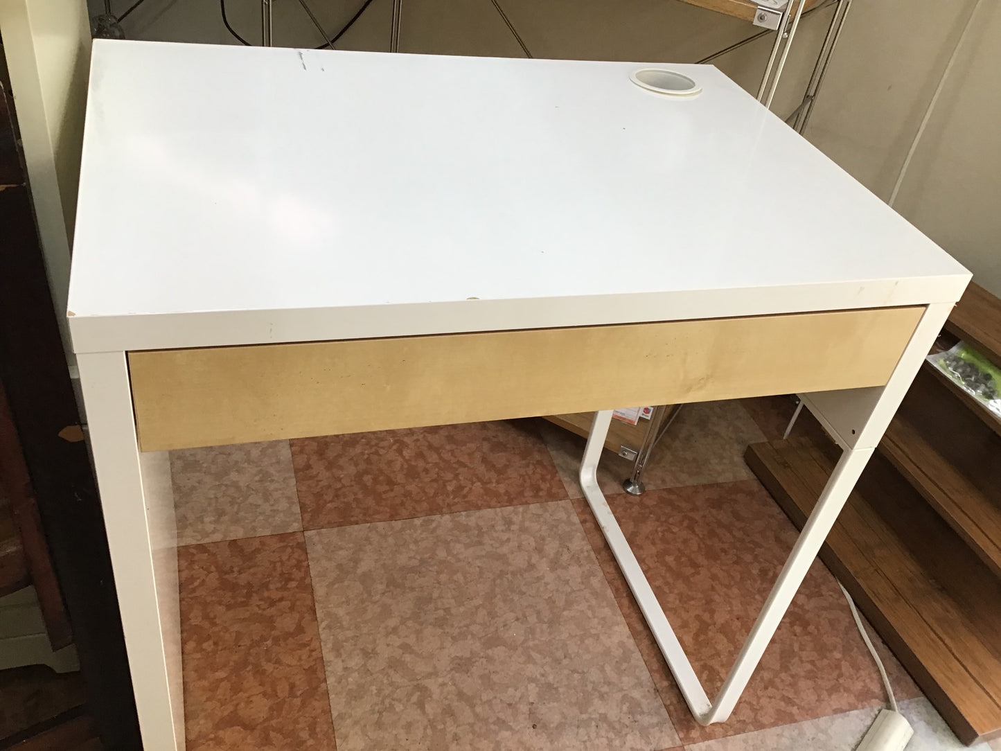 【深草店】 デスク　幅73.5㎝　奥行50㎝　高さ75㎝