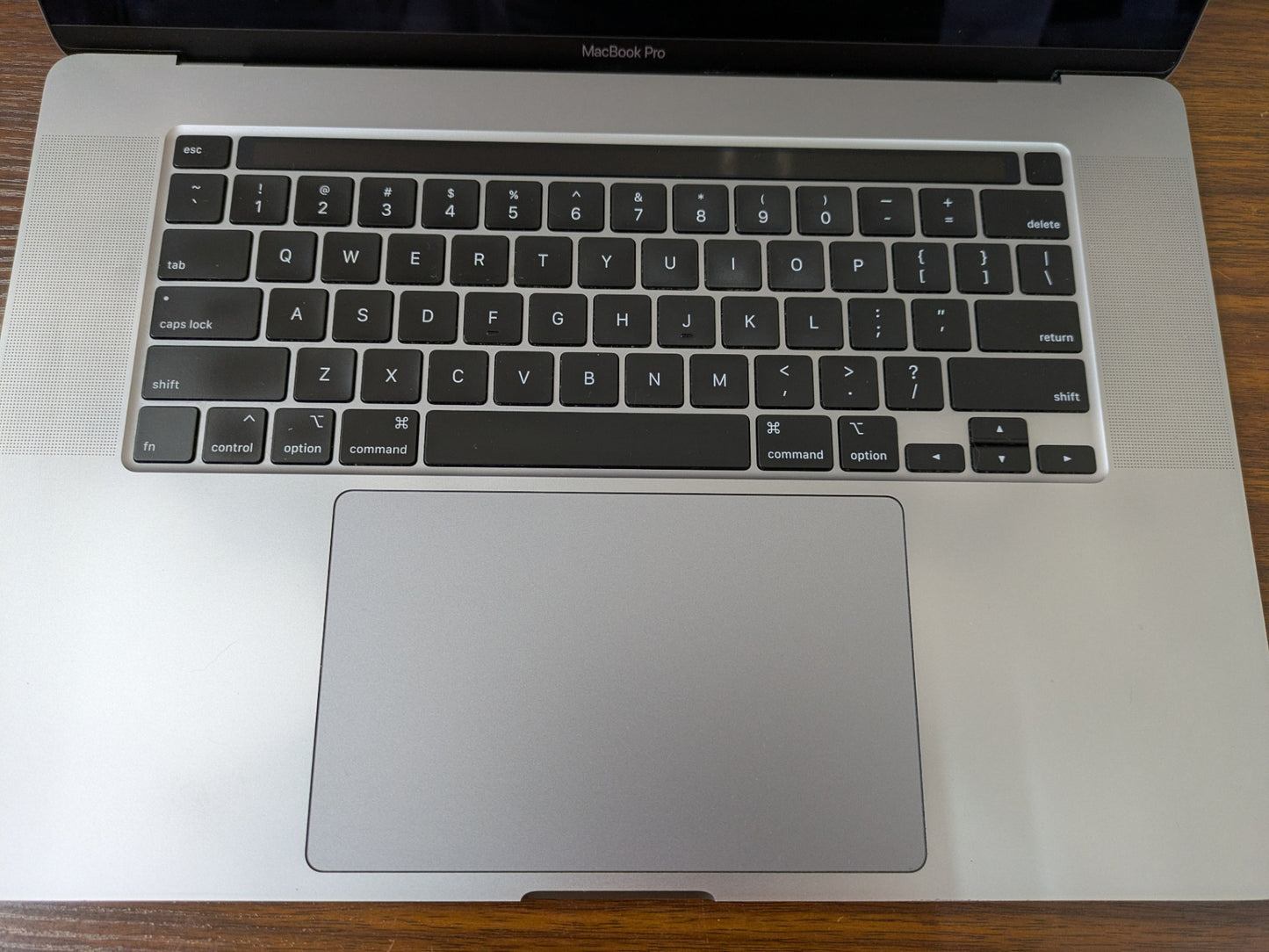 【倉庫保管】Apple MacBookPro ① 16インチ A2141 Intel Core i7 6コア 2.6GHz macOS メモリ16GB SSD 512GB