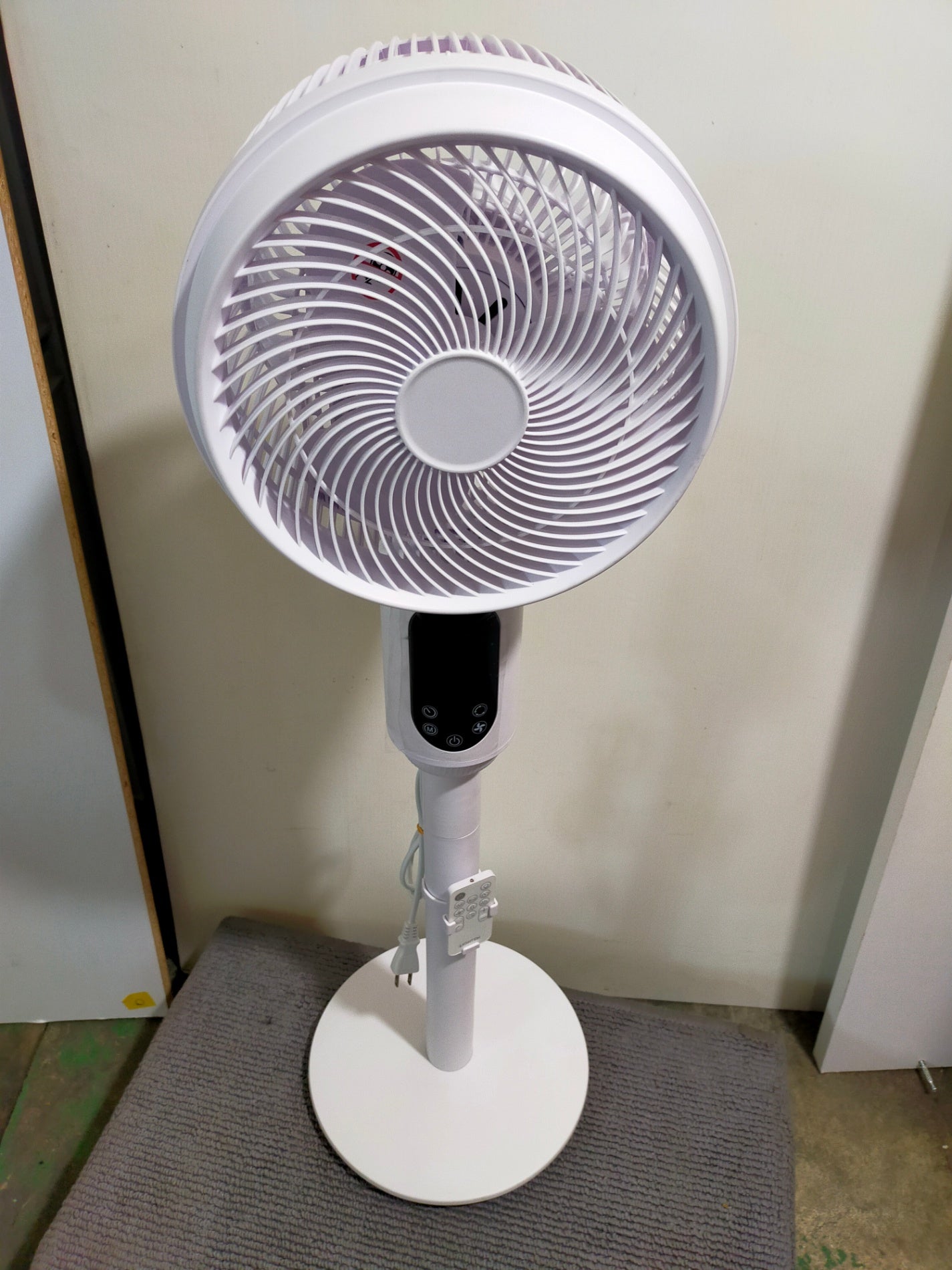 【サテライト】 扇風機 サーキュレーター LIGHTEN XR-HT16  2024年製